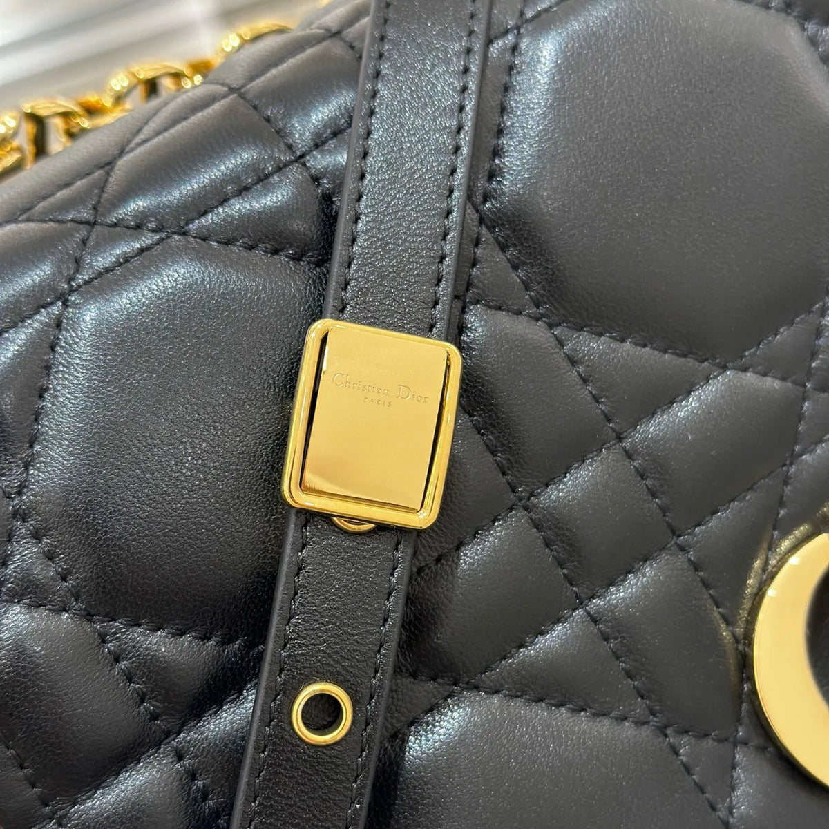 CD Caro Medium Lambskin Flap Shoulder Bag Black 135391