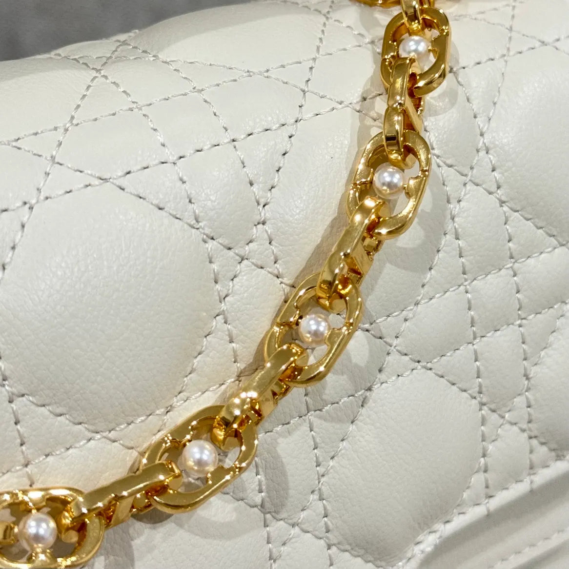 CD Jolie Cannage Calfskin Shoulder Bag Off-White