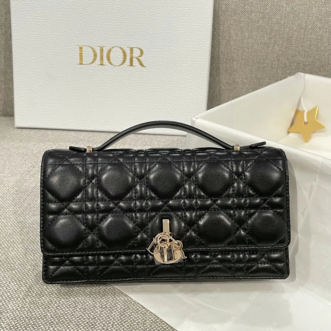 CD Pearl WOC Pearl Chain Crossbody Shoulder Bag