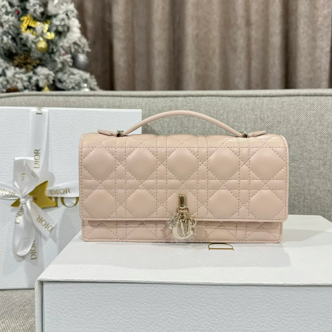 CD Pearl WOC Rouge Pink Chain Shoulder Bag 135439