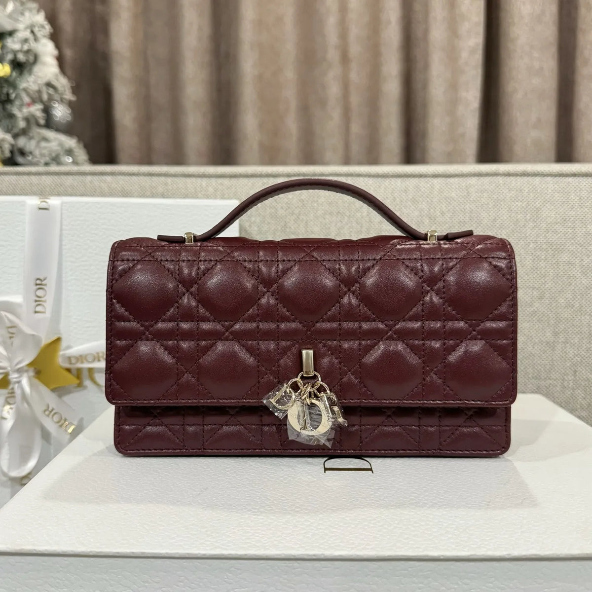 CD-WOC Jujube Red Pearl Chain Shoulder Bag 135437