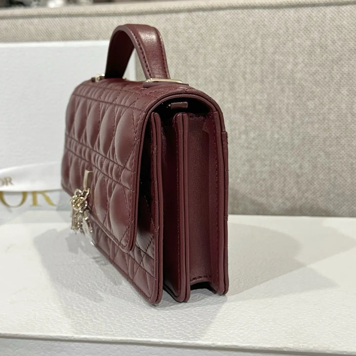 CD-WOC Jujube Red Pearl Chain Shoulder Bag 135437