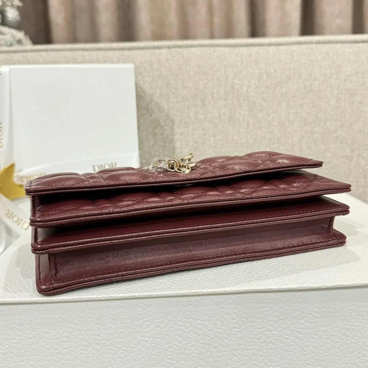 CD-WOC Jujube Red Pearl Chain Shoulder Bag 135437