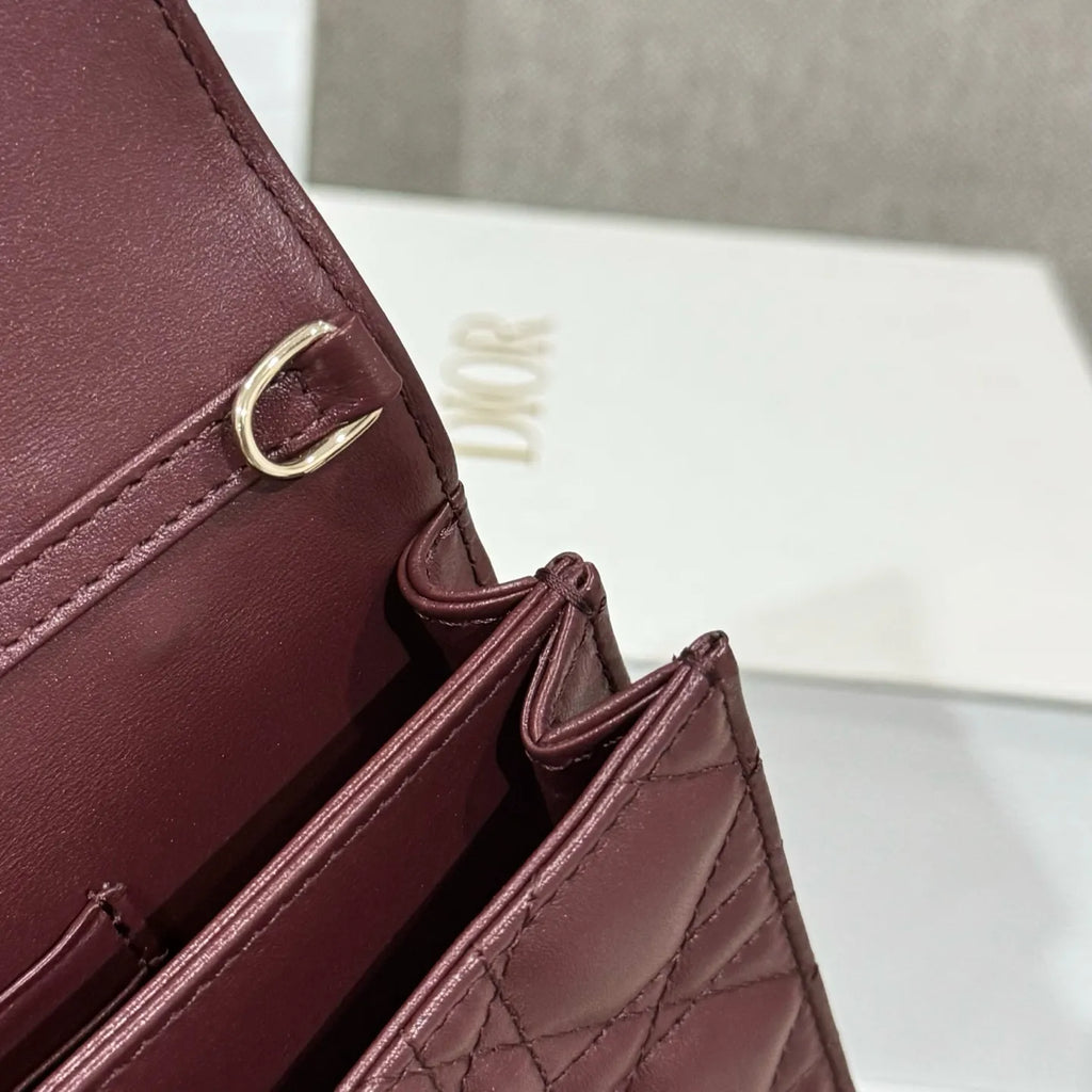 CD-WOC Jujube Red Pearl Chain Shoulder Bag 135437