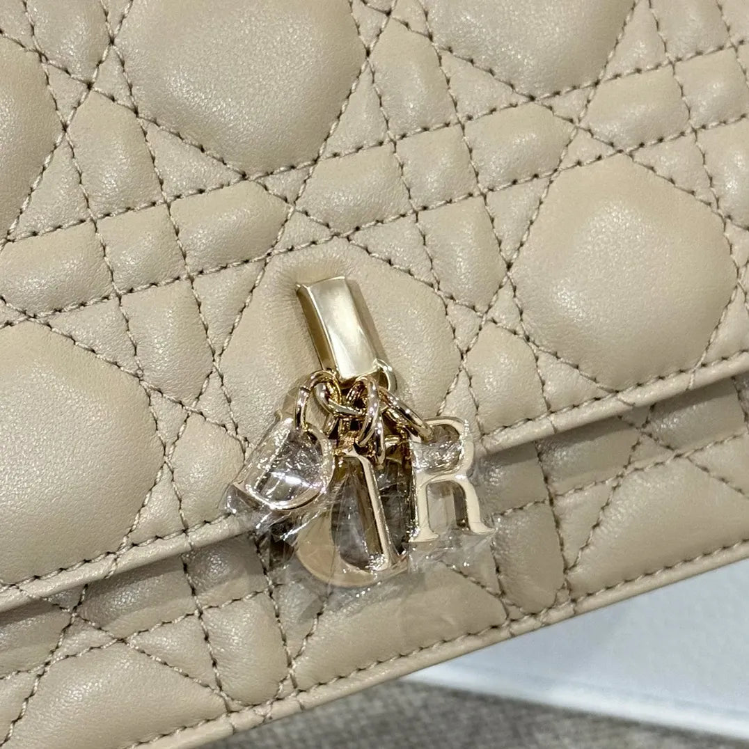 CD WOC Pearl Chain Crossbody Shoulder Bag Rice 135413