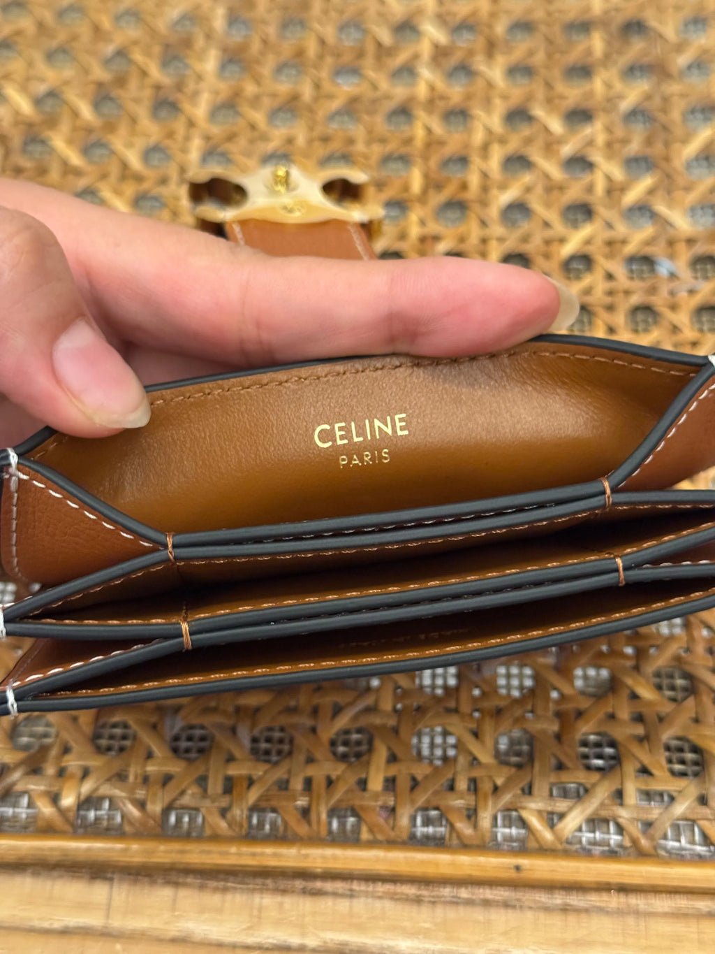CEL Women's Cel Accordeon Card Holder