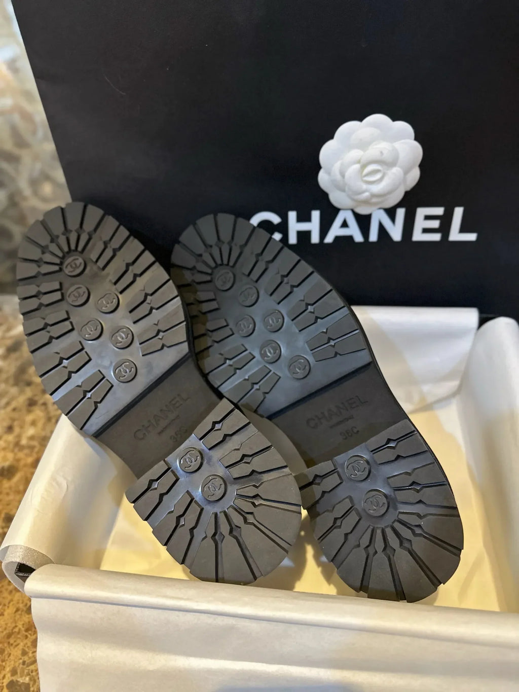 Chanel 23A Retro Platform Loafers 543539