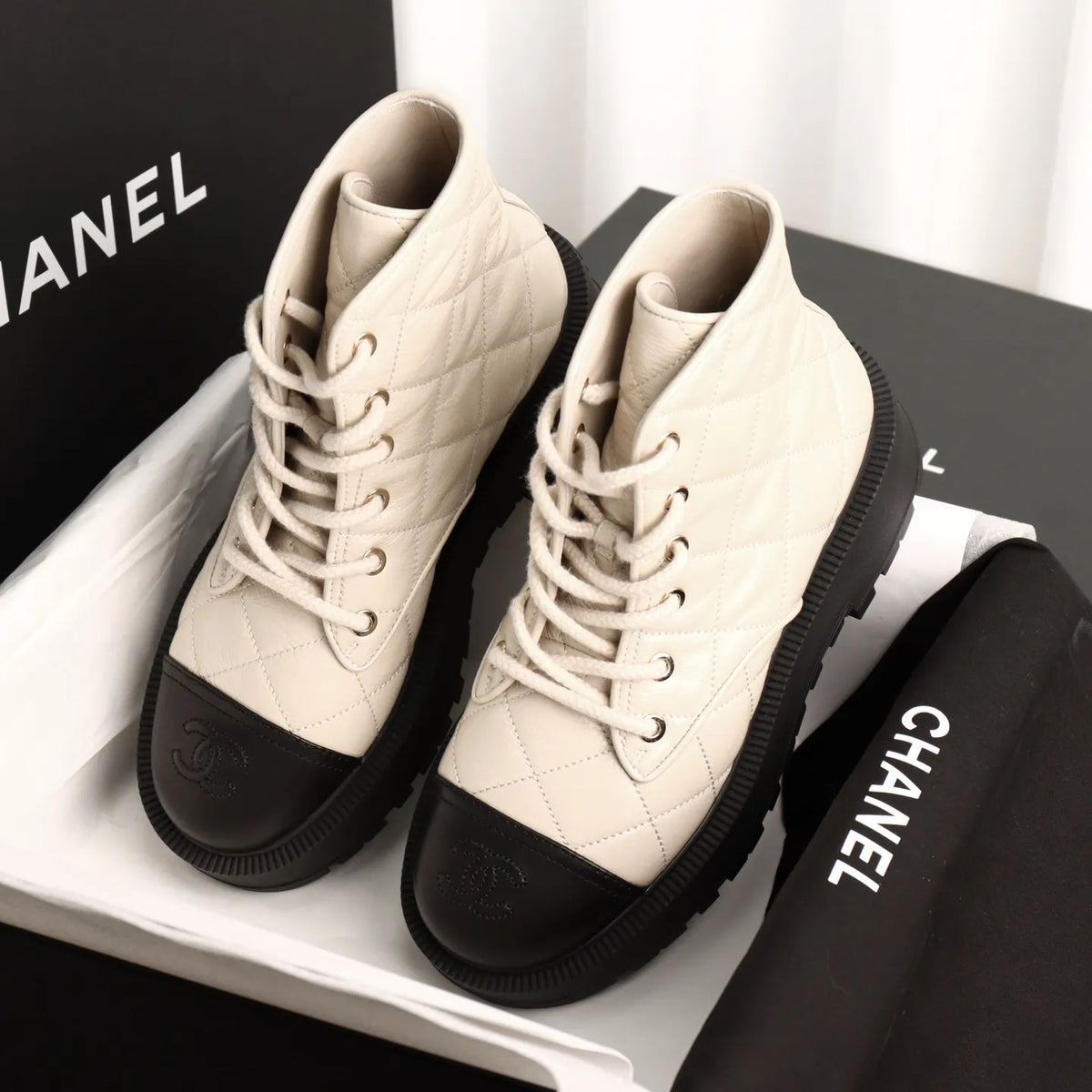 Chanel 24A White Quilted Ankle Boots 735624