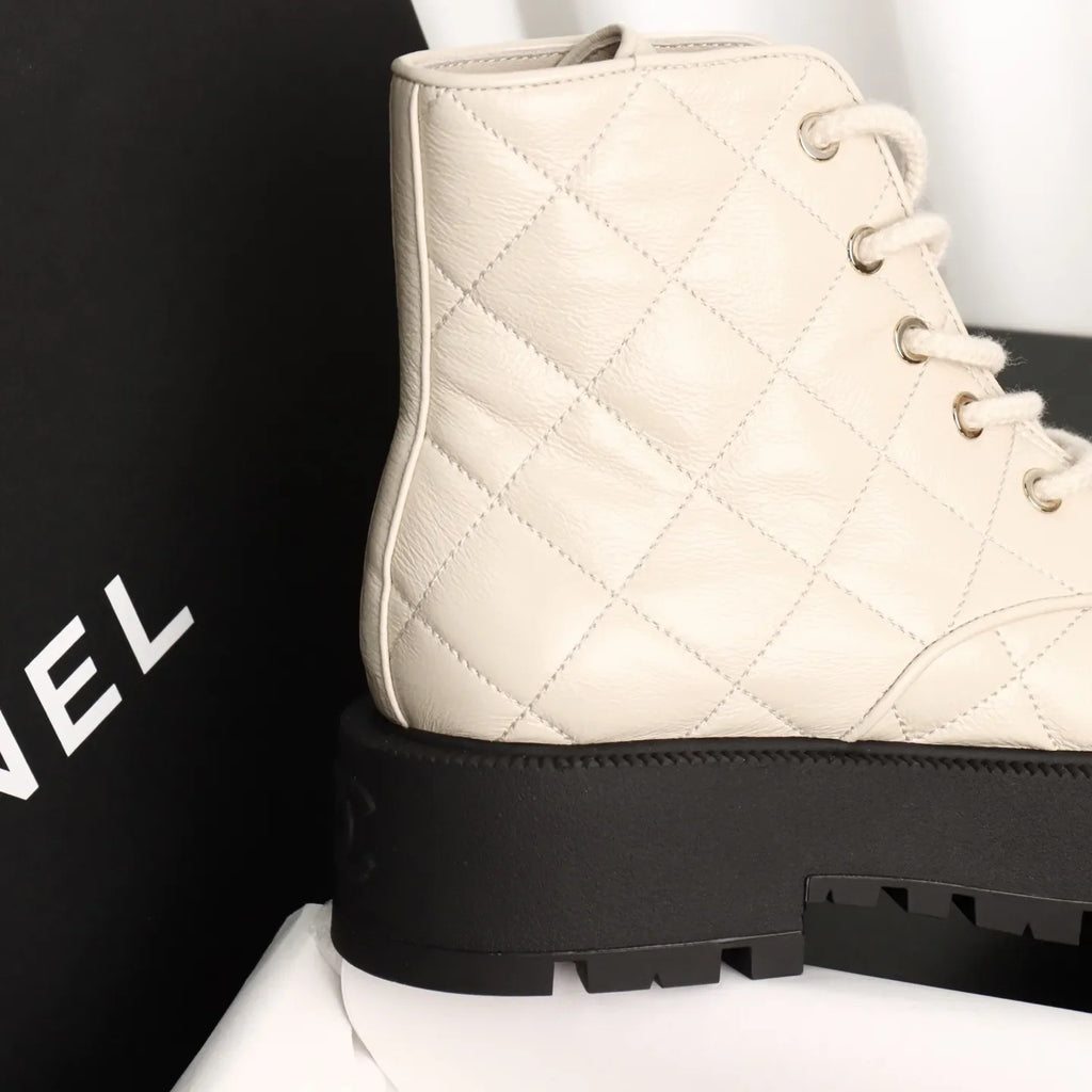 Chanel 24A White Quilted Ankle Boots 735624