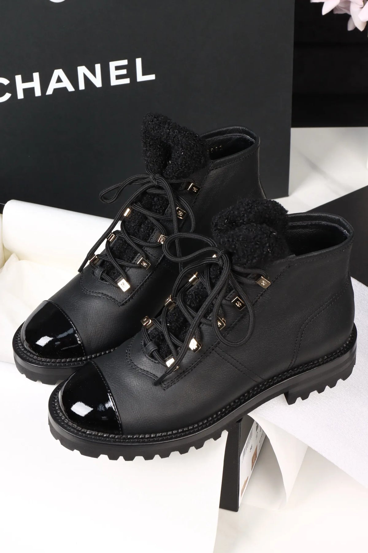 Chanel 24N Short Boots Patent Leather 485978