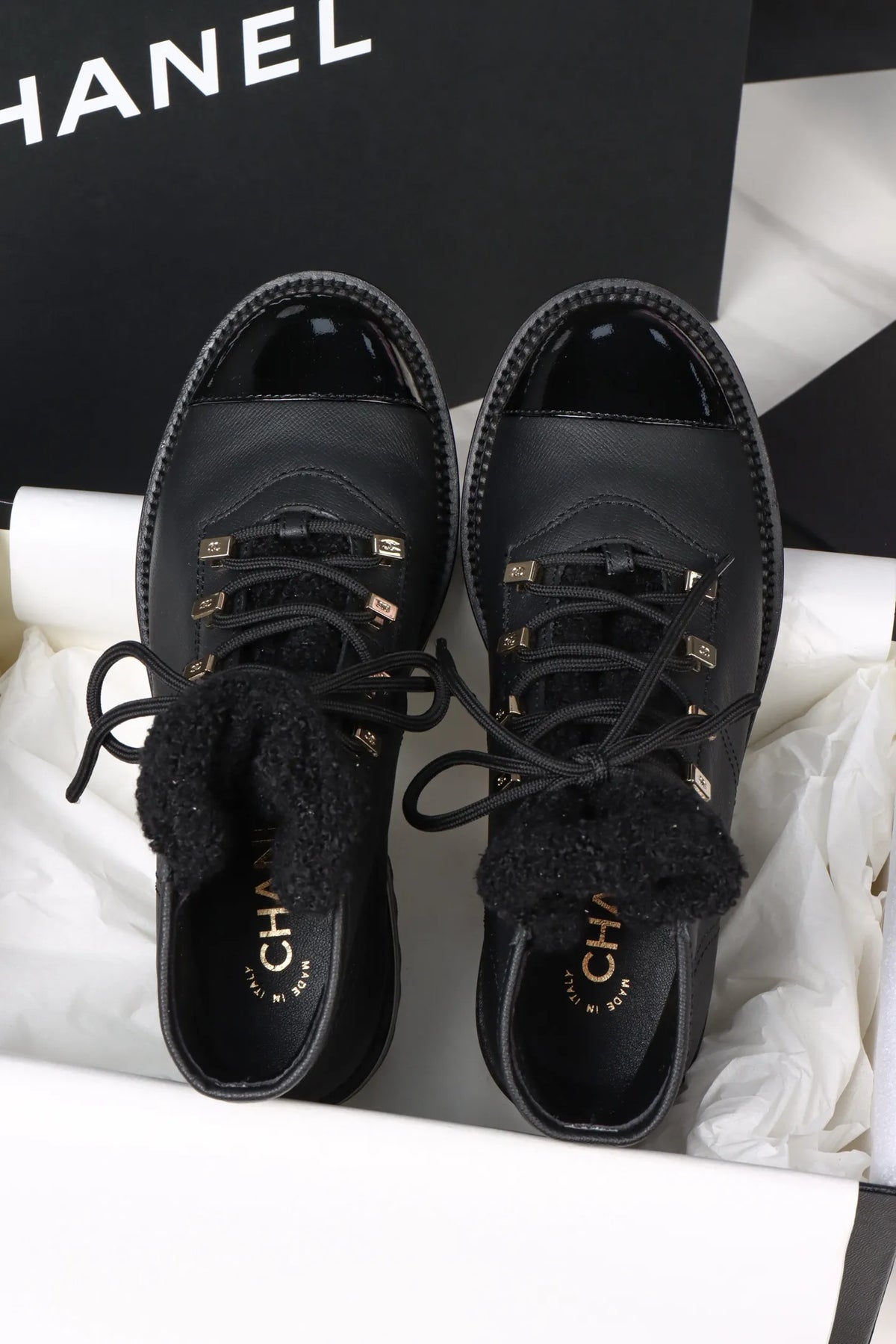 Chanel 24N Short Boots Patent Leather 485978