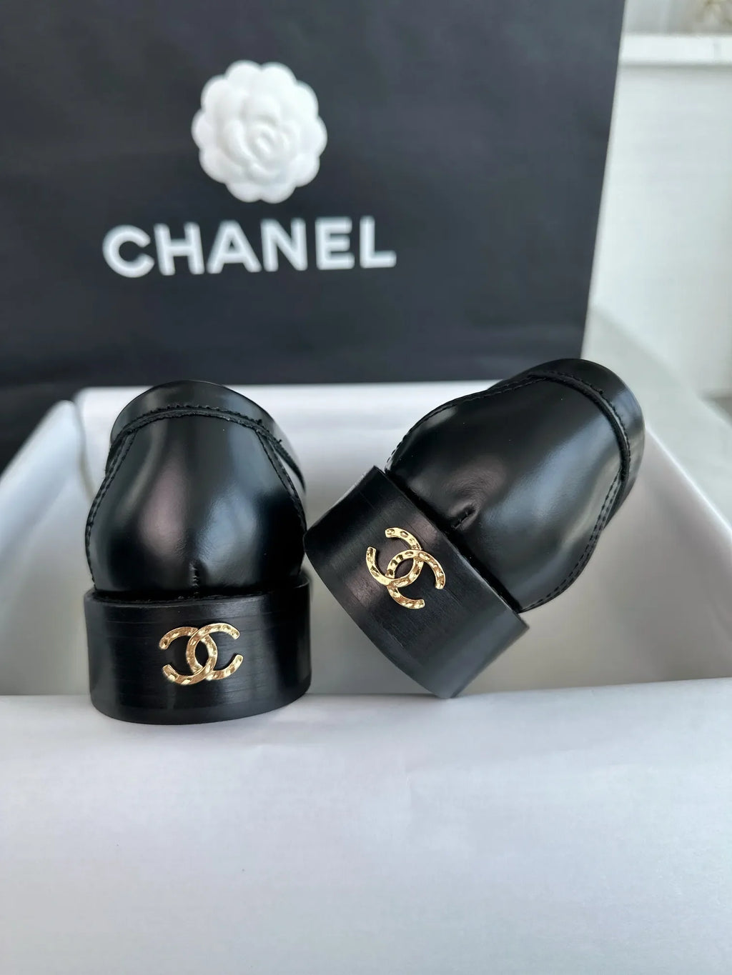 Chanel 24S Metal Camellia Black Loafers 543353