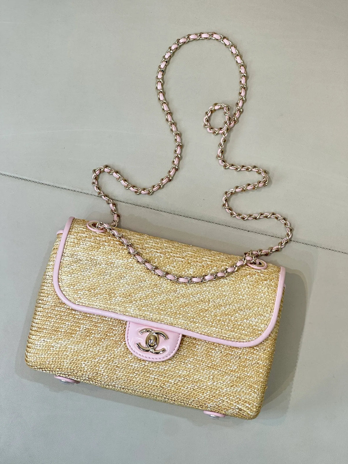 CHANEL 25/26 Cruise Raffia Lambskin Flap Bag