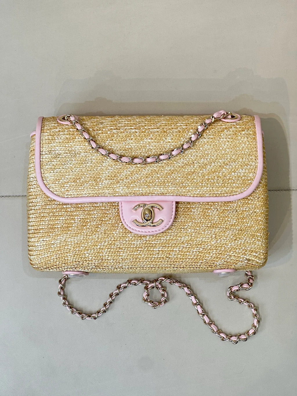 CHANEL 25/26 Cruise Raffia Lambskin Flap Bag