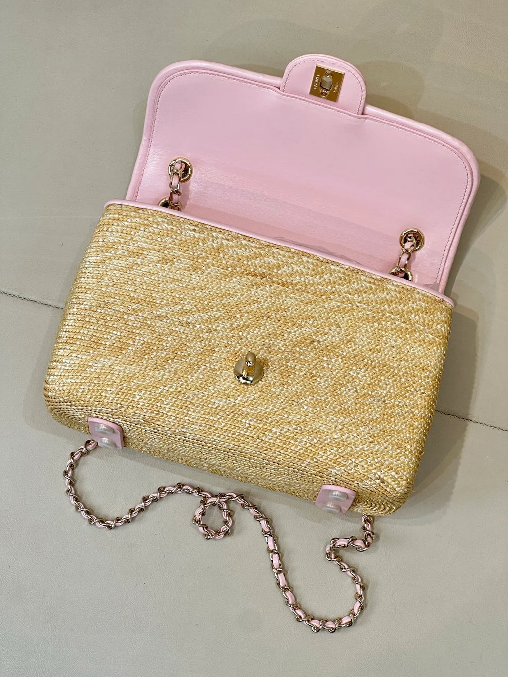 CHANEL 25/26 Cruise Raffia Lambskin Flap Bag