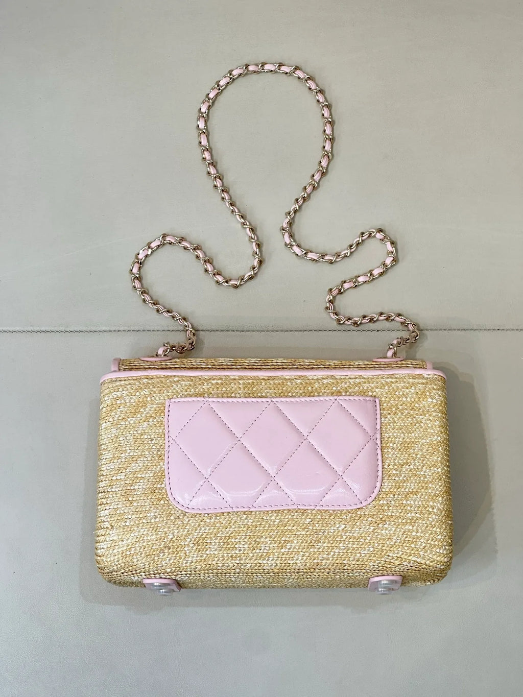 CHANEL 25/26 Cruise Raffia Lambskin Flap Bag