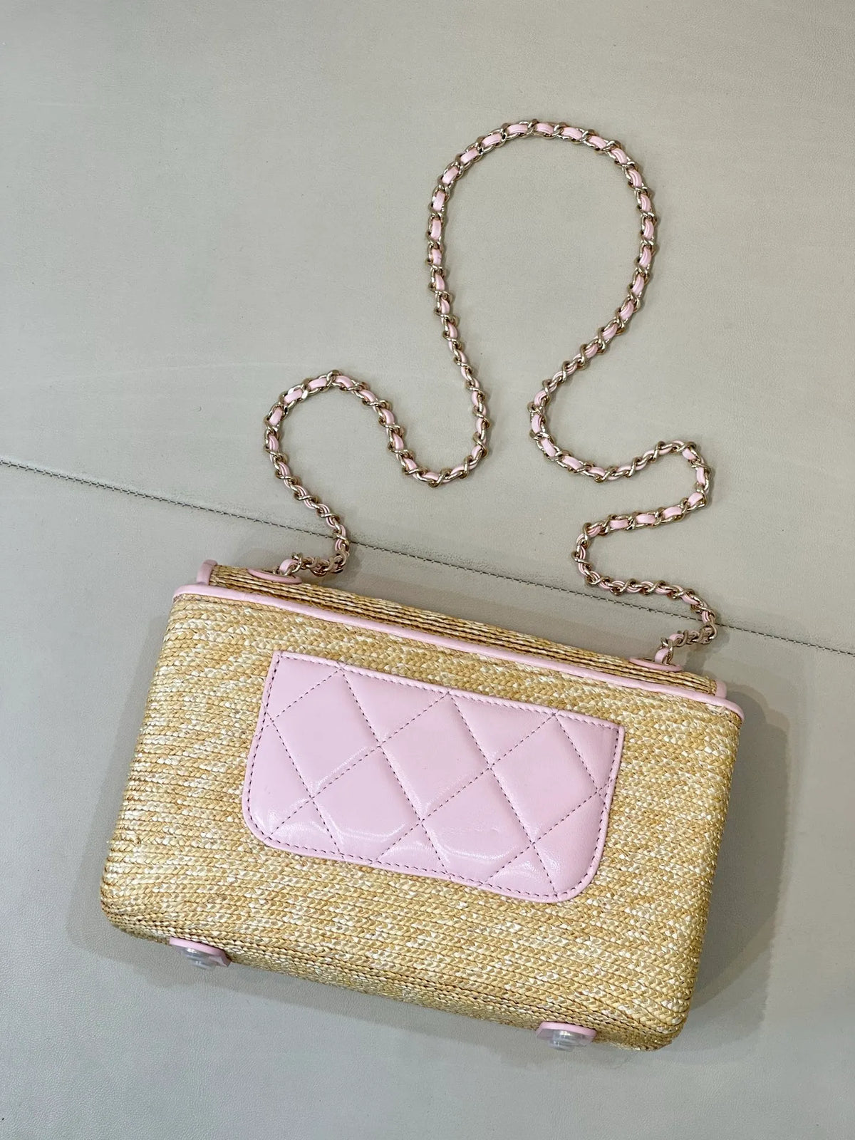 CHANEL 25/26 Cruise Raffia Lambskin Flap Bag
