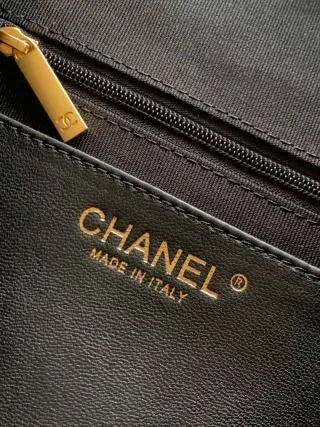 Chanel 25 Hobo Bag Leather AS5838