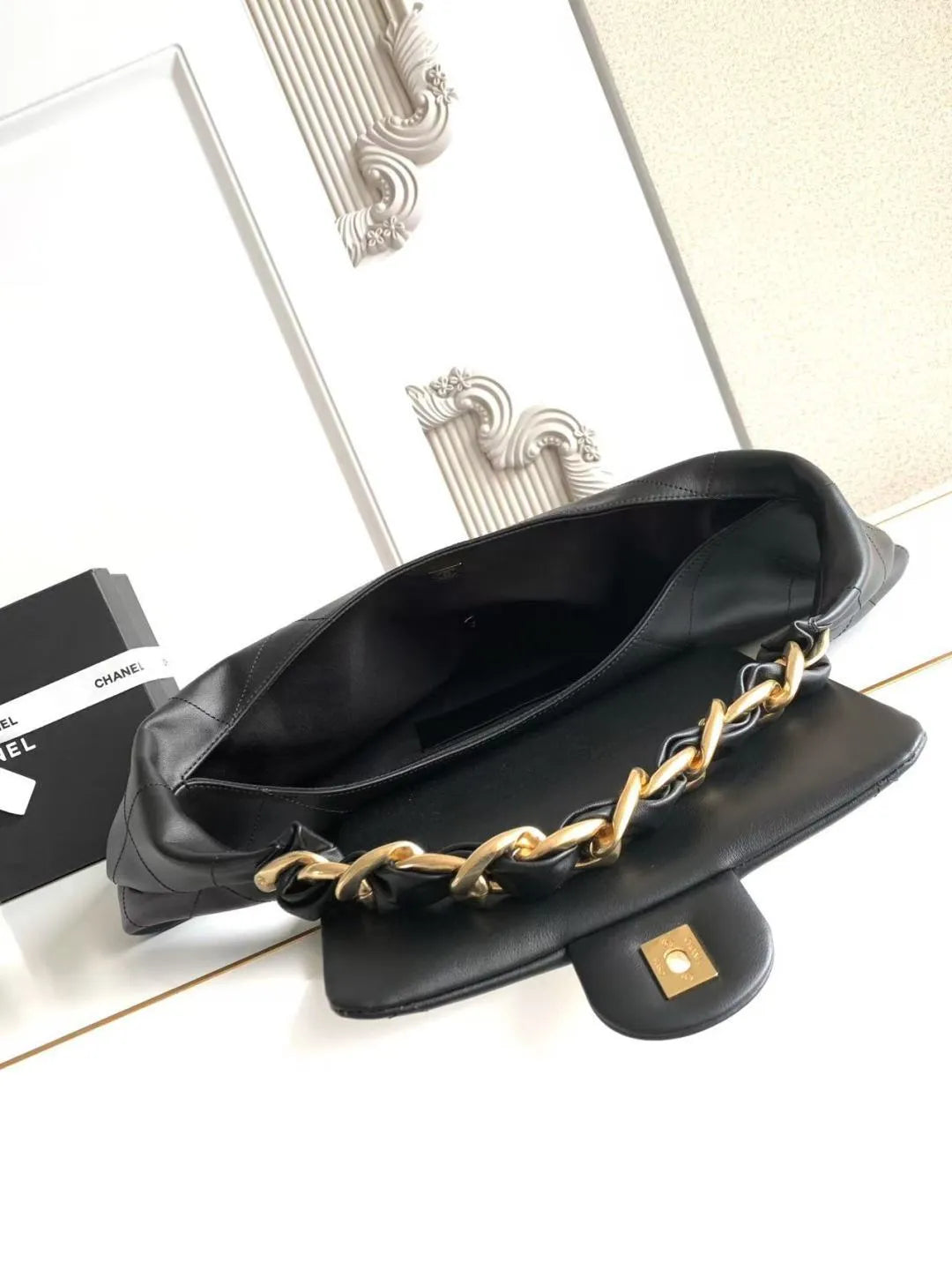 Chanel 25 Hobo Bag Leather AS5839