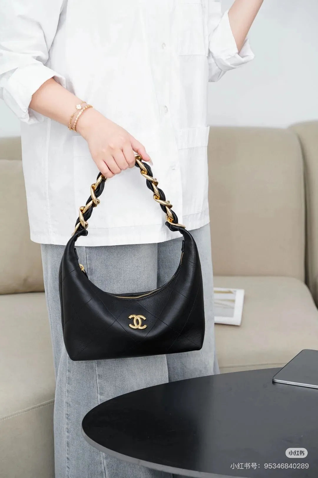 CHANEL 25 Hobo Handbag