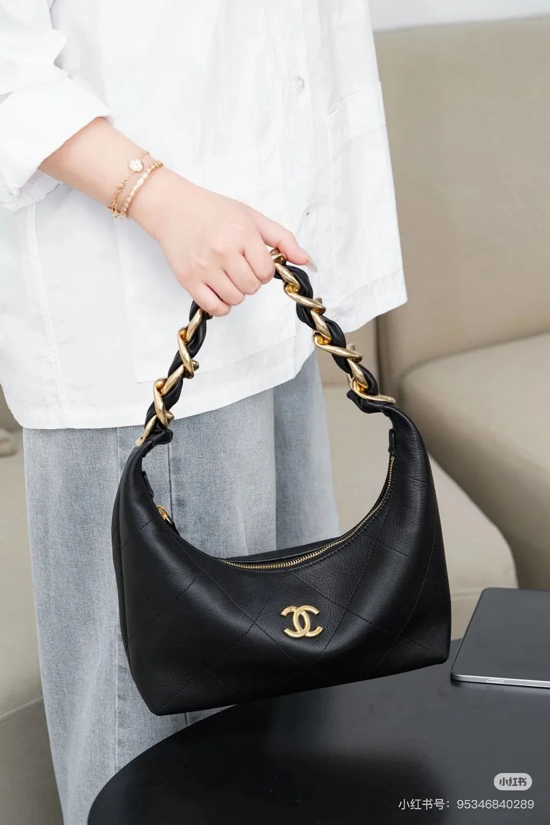 CHANEL 25 Hobo Handbag