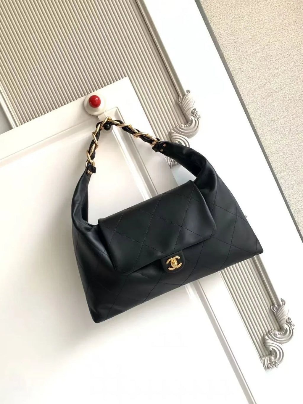 Chanel 25 New Hobo Underarm Handbag Leather AS5834