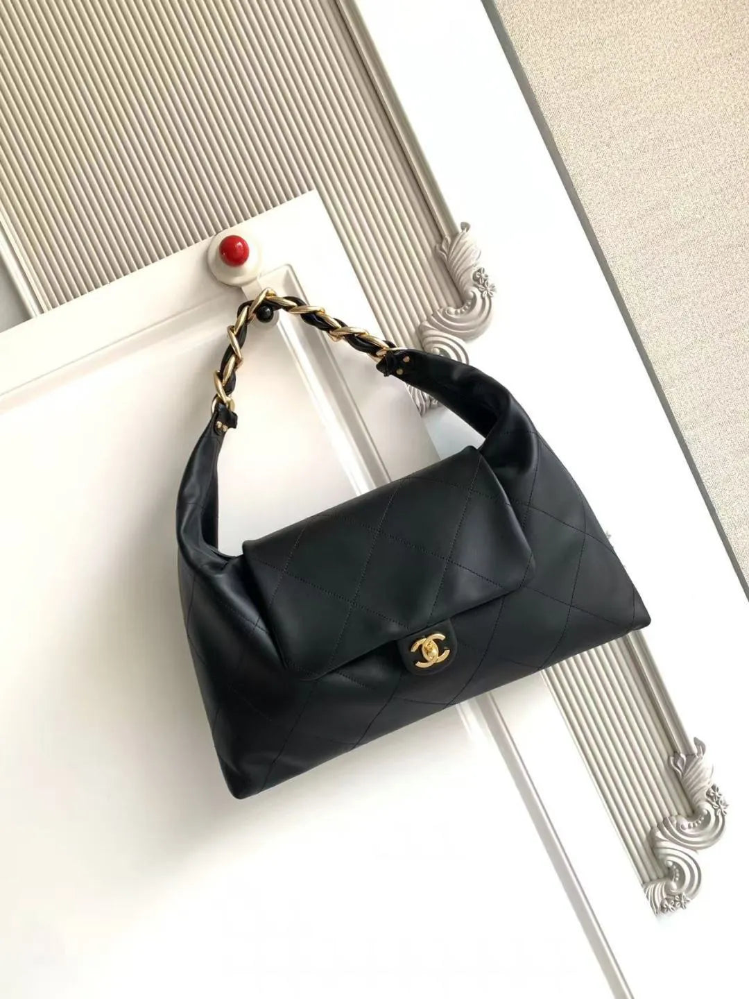 Chanel 25 New Hobo Underarm Handbag Leather AS5834