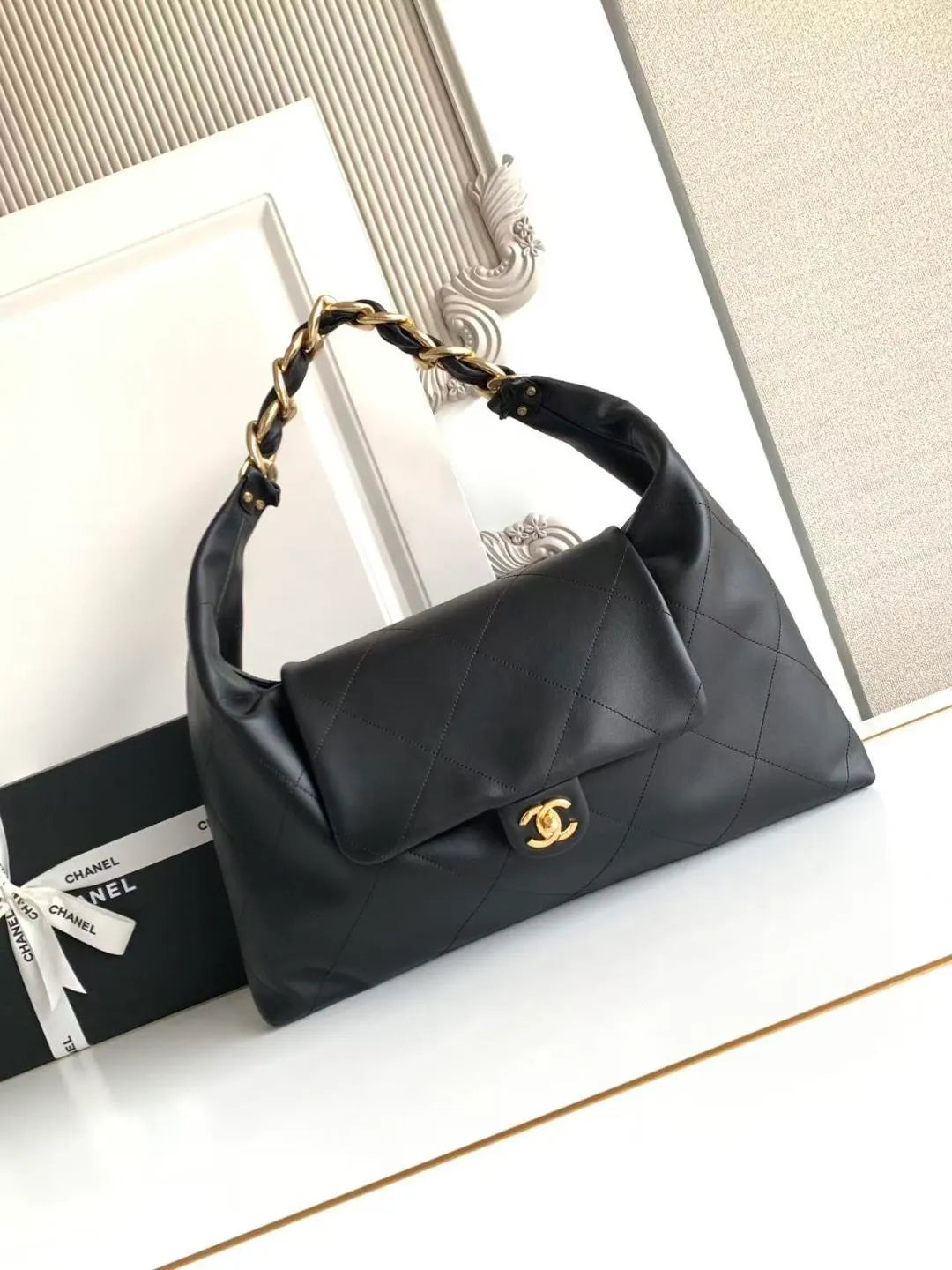 Chanel 25 New Hobo Underarm Handbag Leather AS5834