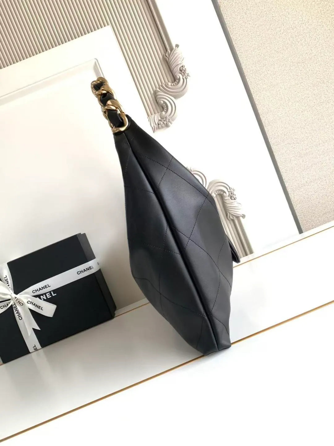 Chanel 25 New Hobo Underarm Handbag Leather AS5834