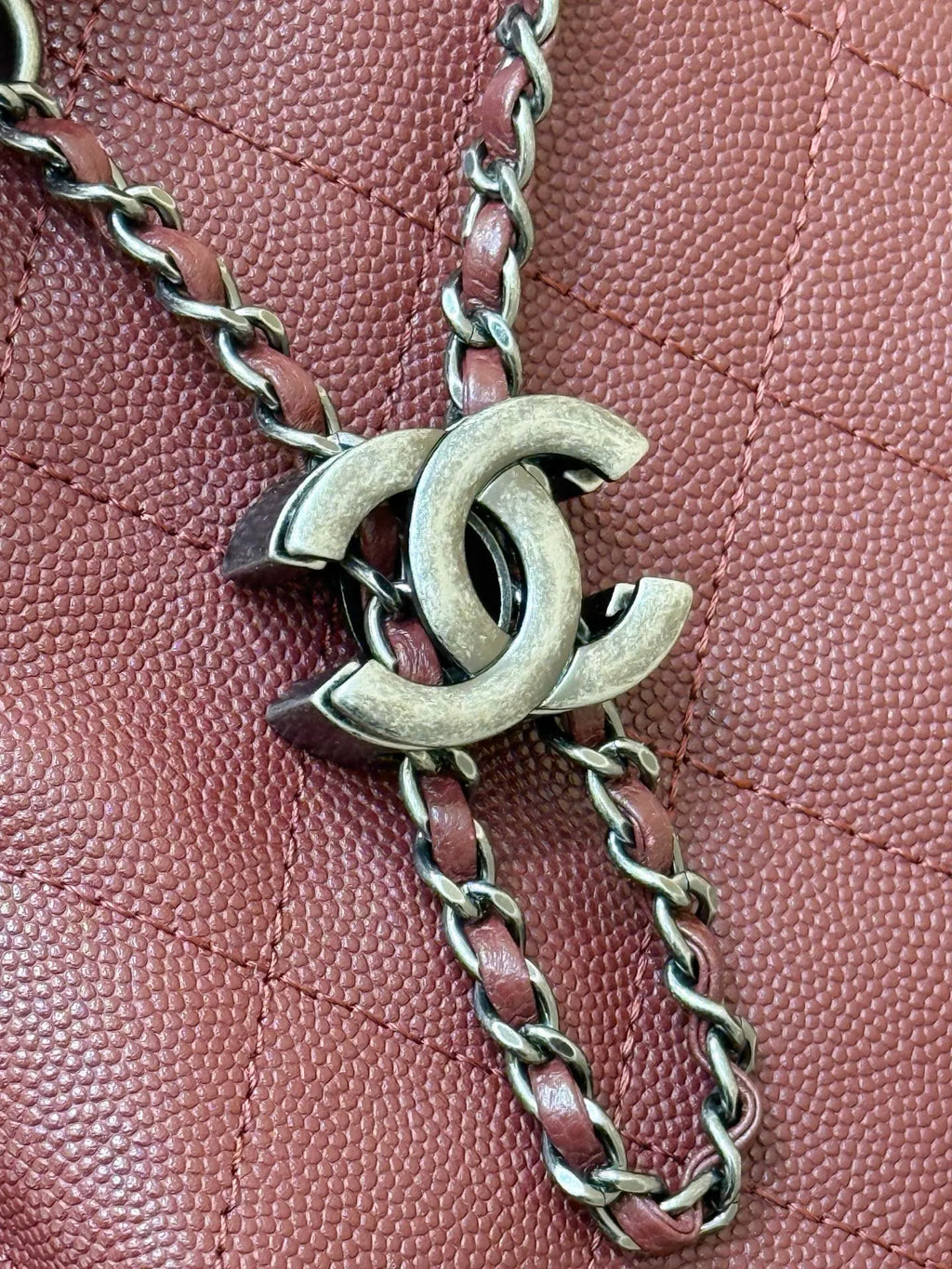 CHANEL 25 Small Hobo Bag AS5293
