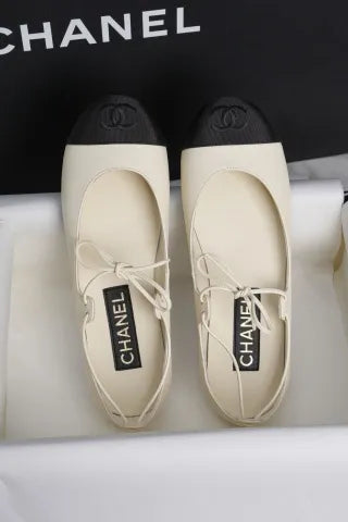 Chanel 25C Strappy Flat Black and White Mary Jane 659424
