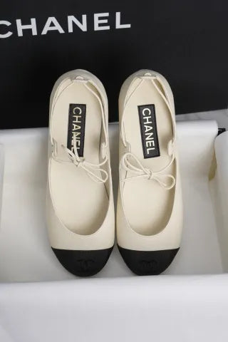 Chanel 25C Strappy Flat Black and White Mary Jane 659424