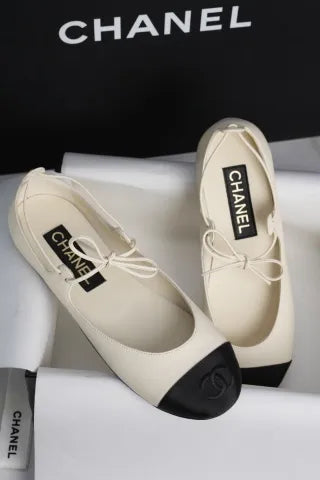 Chanel 25C Strappy Flat Black and White Mary Jane 659424