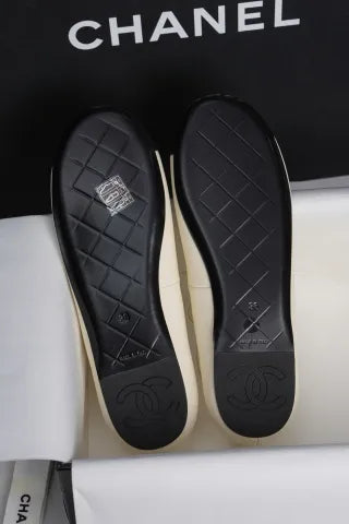Chanel 25C Strappy Flat Black and White Mary Jane 659424