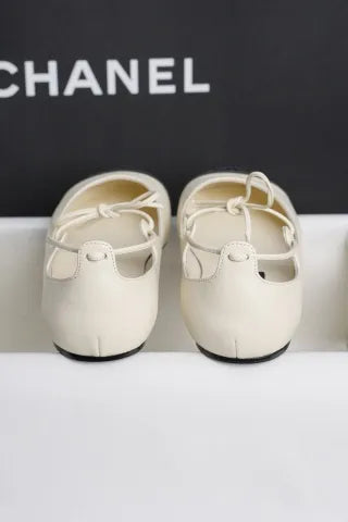 Chanel 25C Strappy Flat Black and White Mary Jane 659424