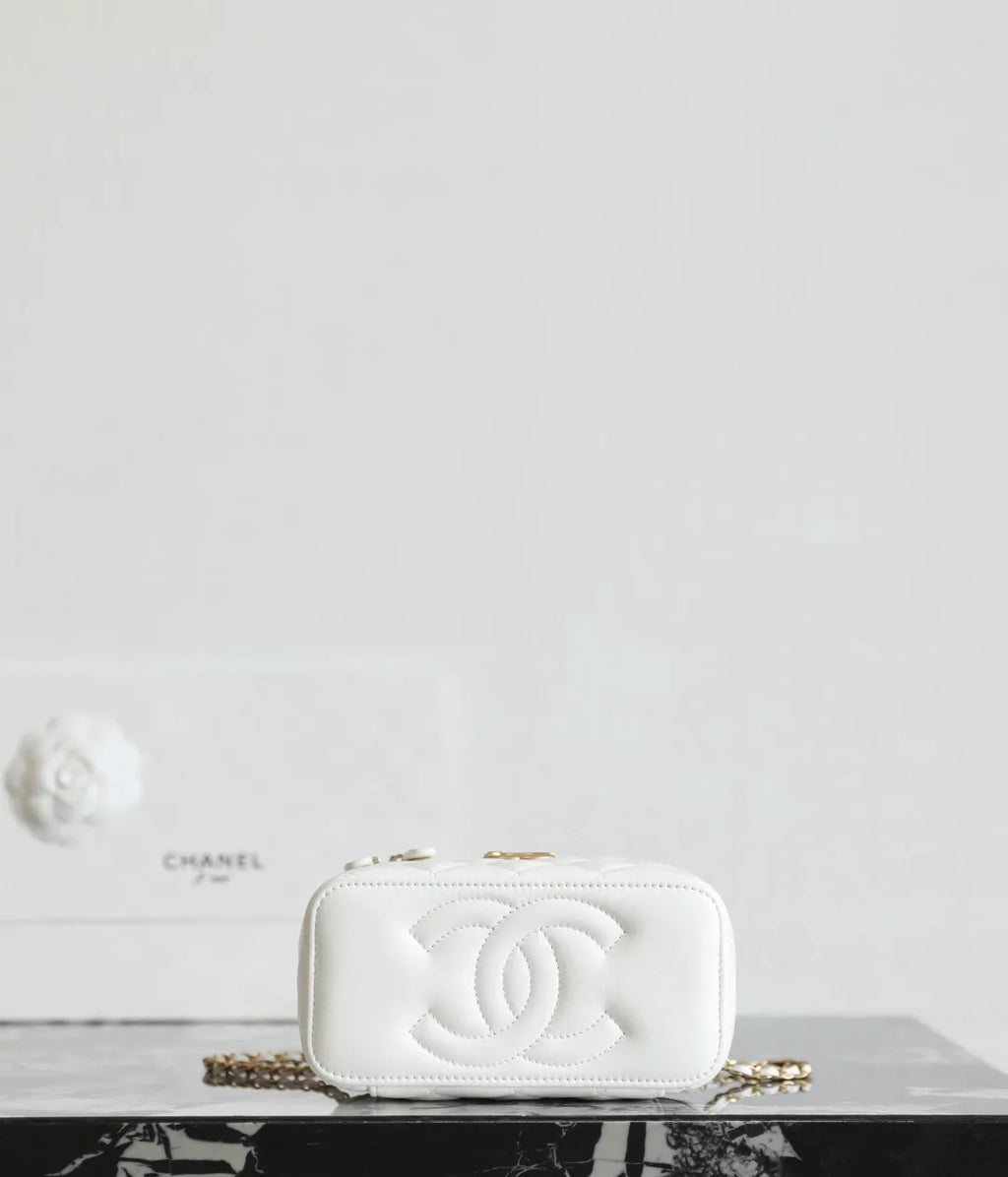 Chanel 25S Vanity Case Glossy Calfskin C-811