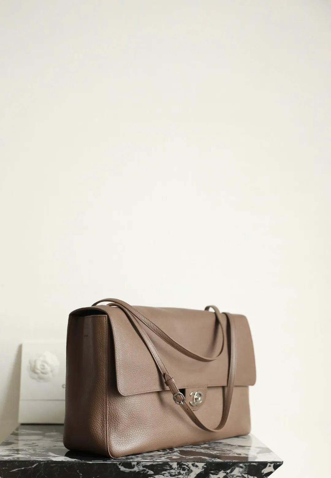 Chanel 26 Spring/Summer Maxi Flap Bag Pebbled Calfskin C-572