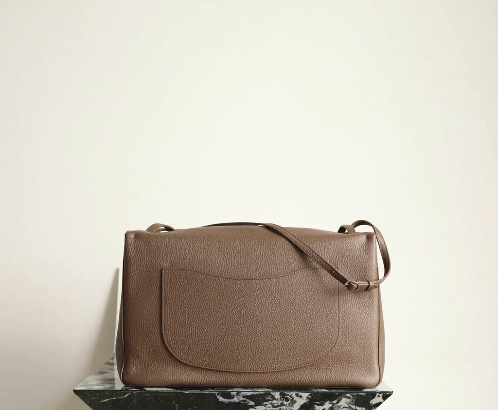 Chanel 26 Spring/Summer Maxi Flap Bag Pebbled Calfskin C-572
