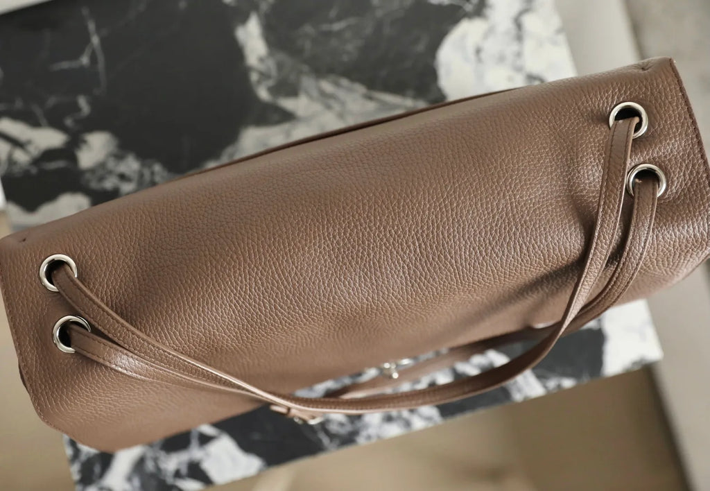 Chanel 26 Spring/Summer Maxi Flap Bag Pebbled Calfskin C-572