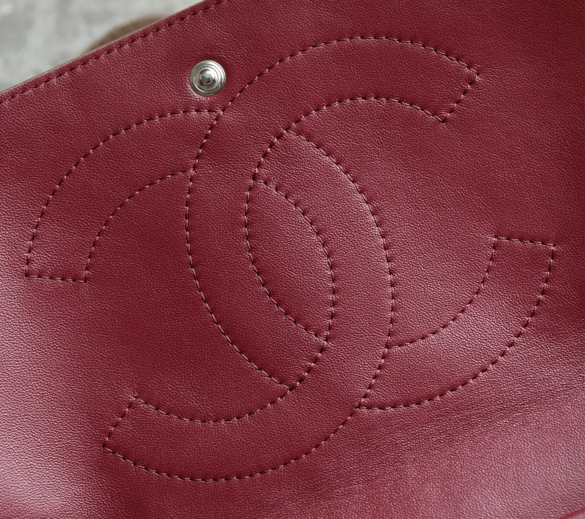 Chanel 26 Spring/Summer Maxi Flap Bag Pebbled Calfskin C-572