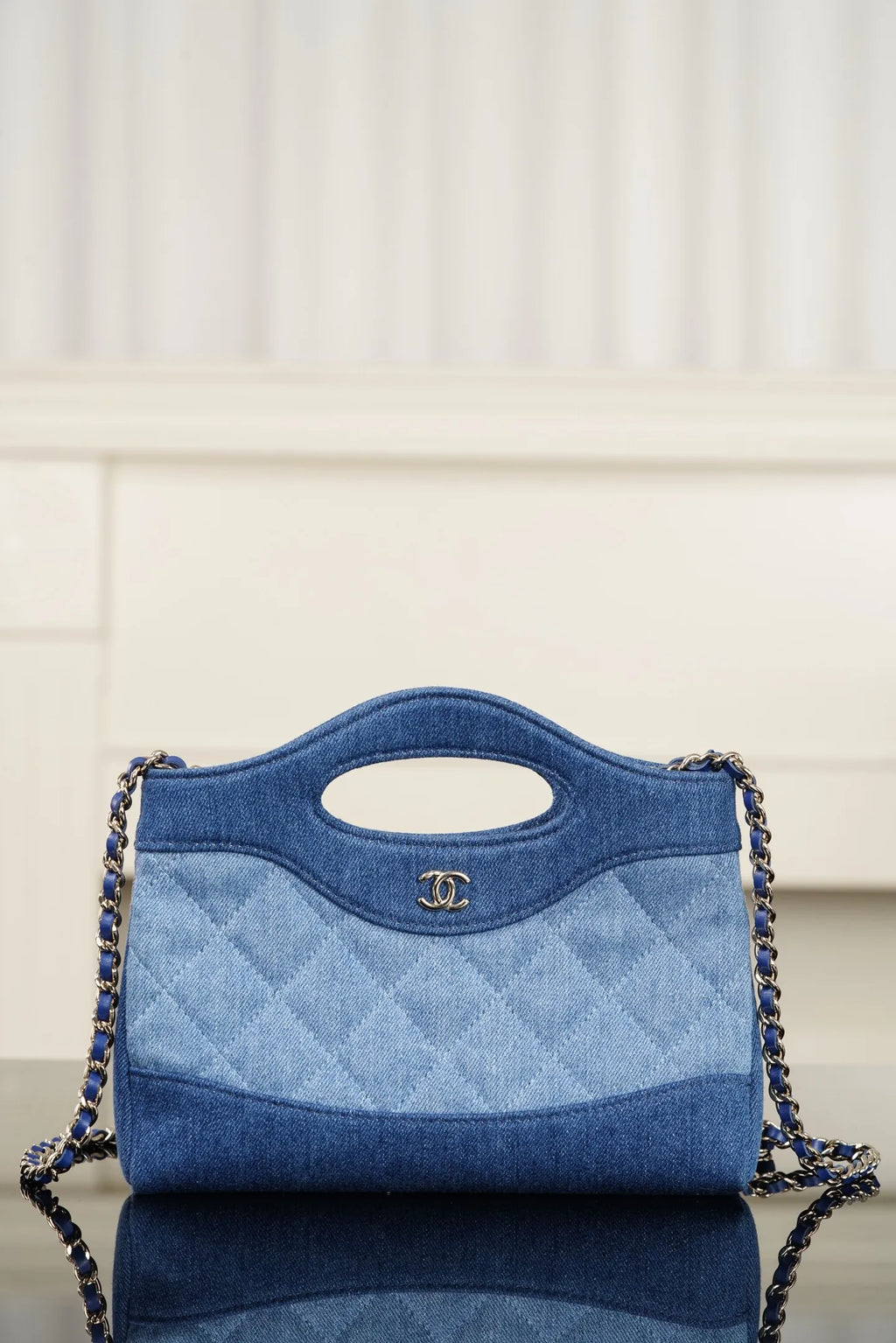 CHANEL 261 Nano Bag