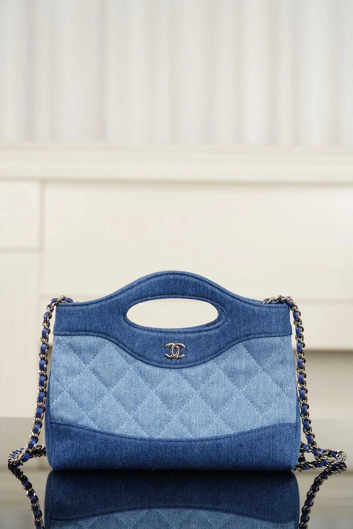 CHANEL 261 Nano Bag