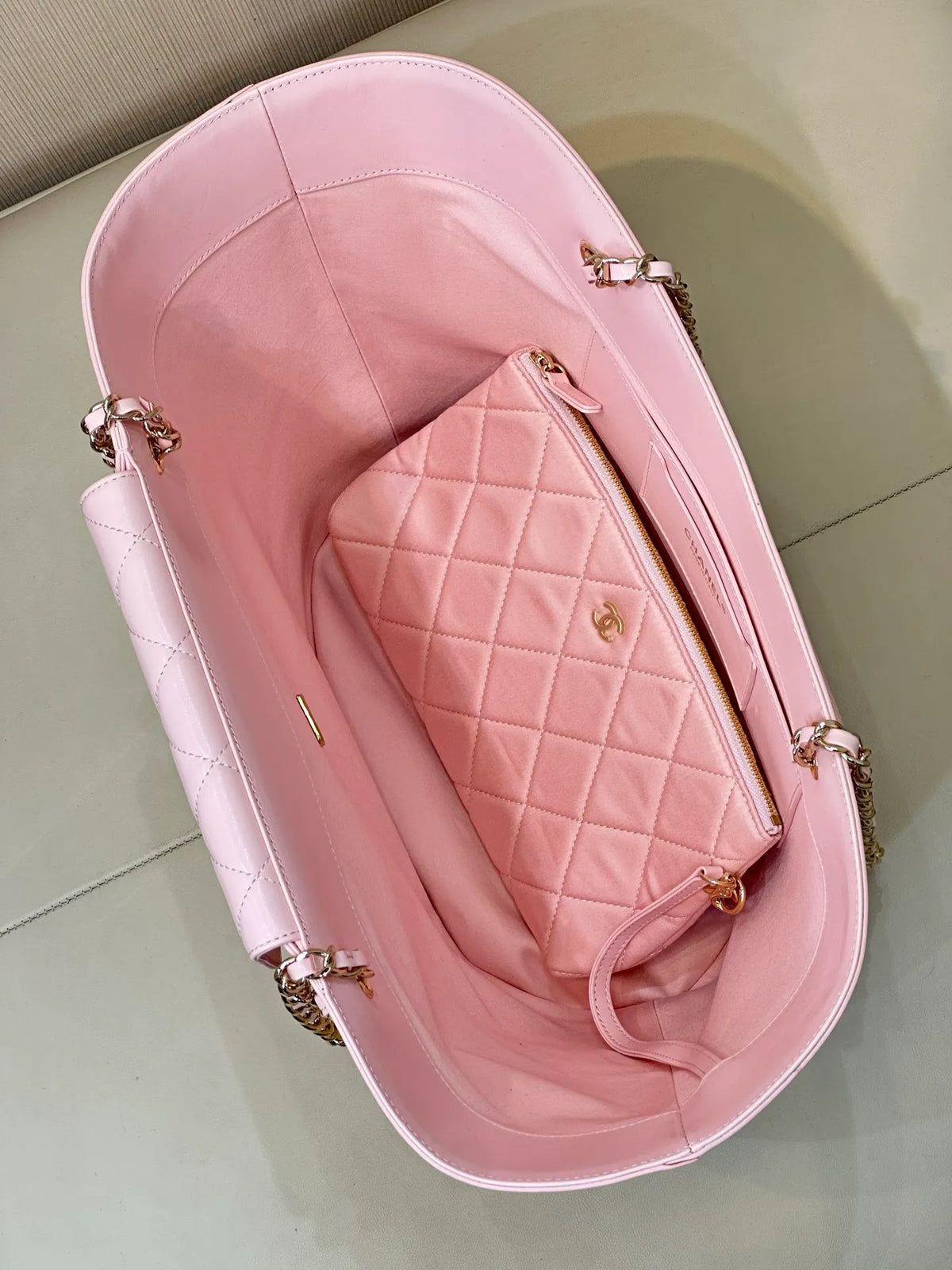 CHANEL 26C Beach Tote