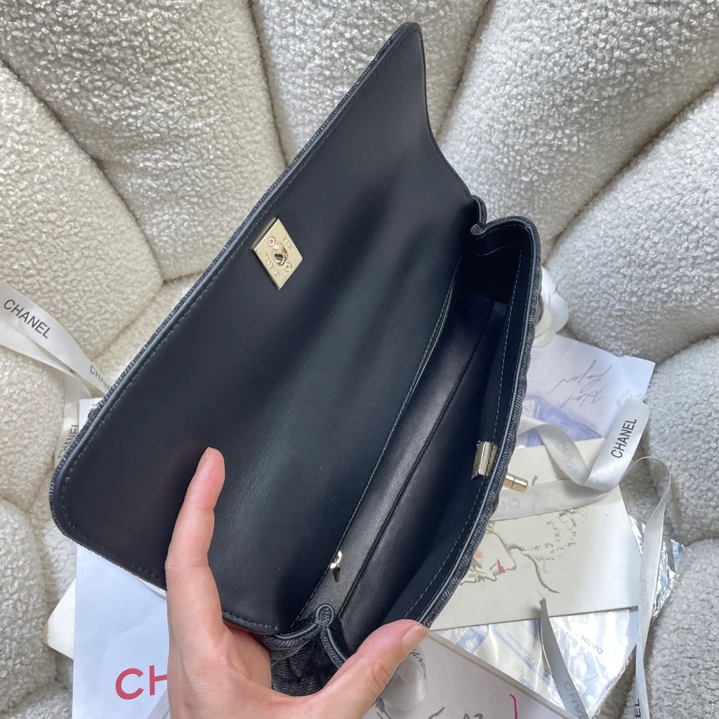 Chanel 26P Horizontal Coco Handle Black 6091
