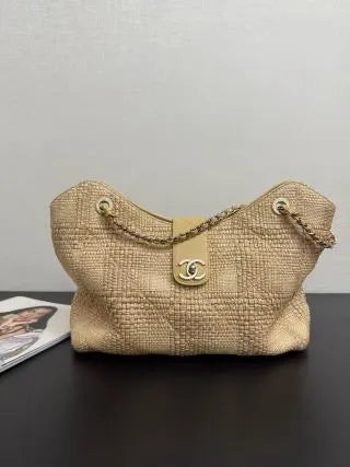 CHANEL 26P Woven Grass Shopping Bag