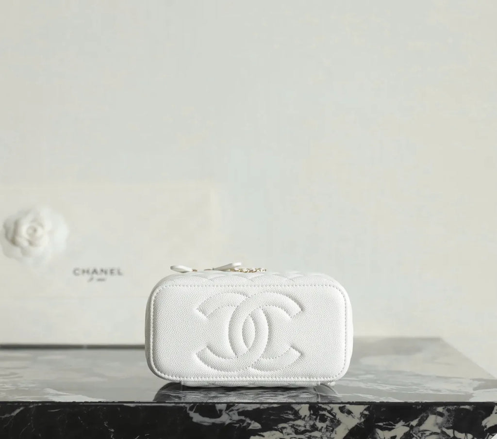 Chanel 26S Cross-Chain Cosmetic Handbag Leather White R-865