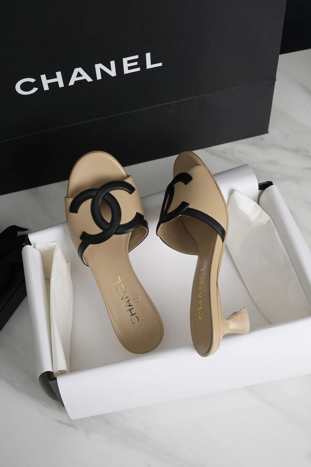 Chanel 26S Panda Apricot Kitten Heels 298594