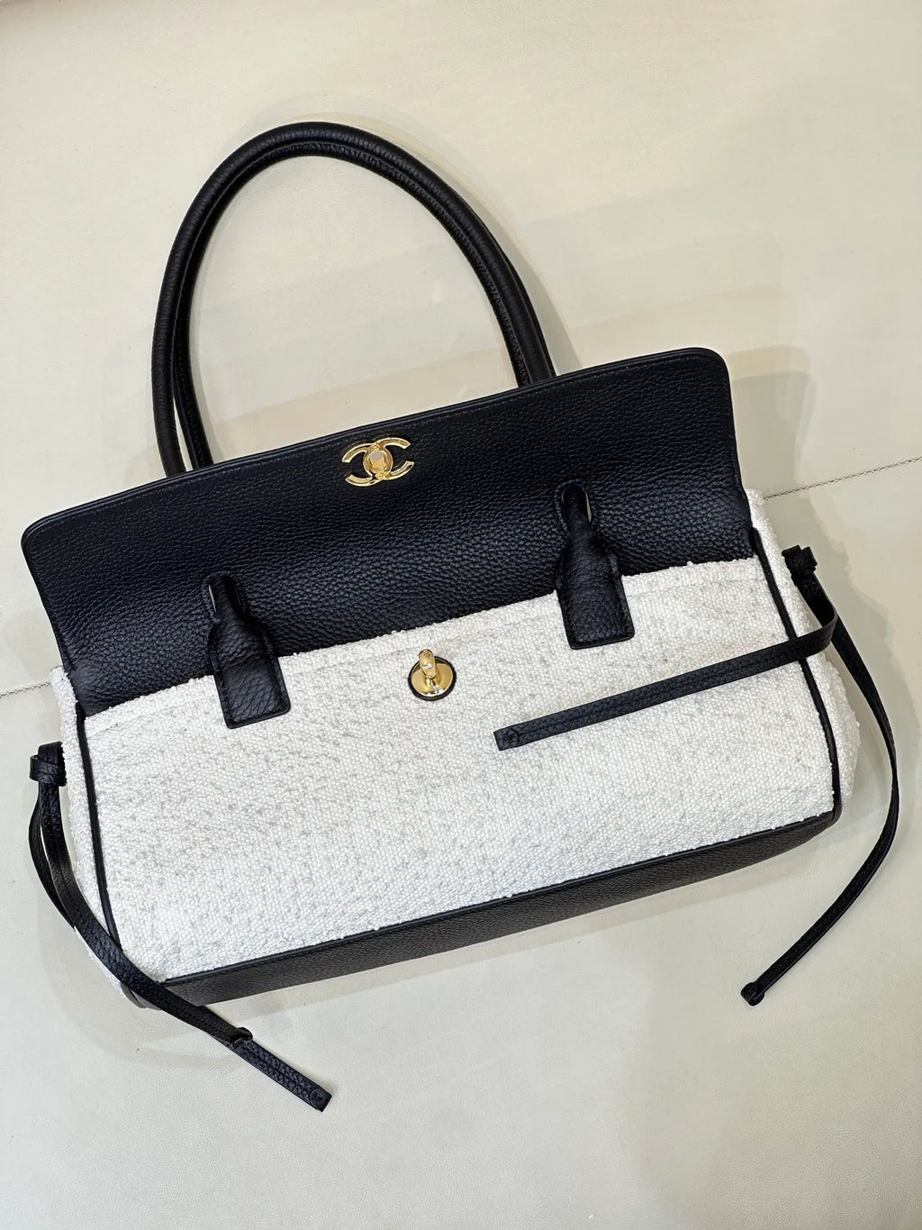 CHANEL 26S Quilted Baguette Bag