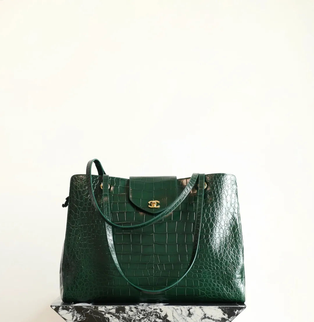 Chanel 26SS Large Shopping Bag Leather C-053