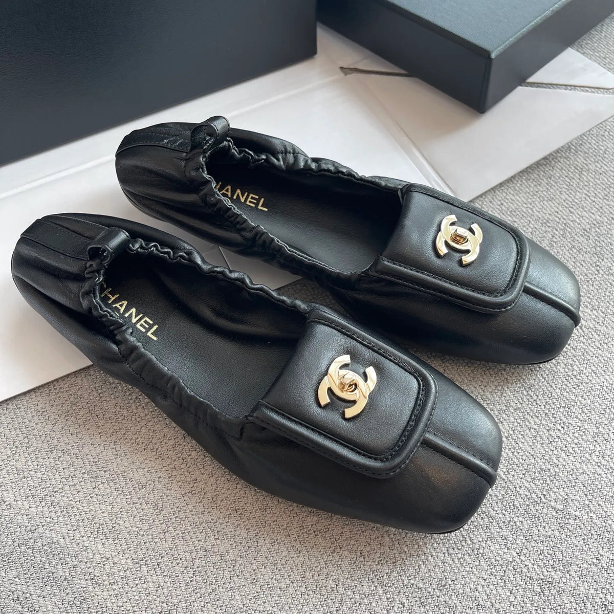 Chanel 26SS Women's Pleated Leather Ballet Flats